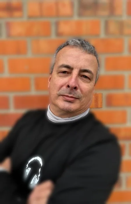 Manu Caballero, Bajo Eléctrico y coros. en Ruta 88